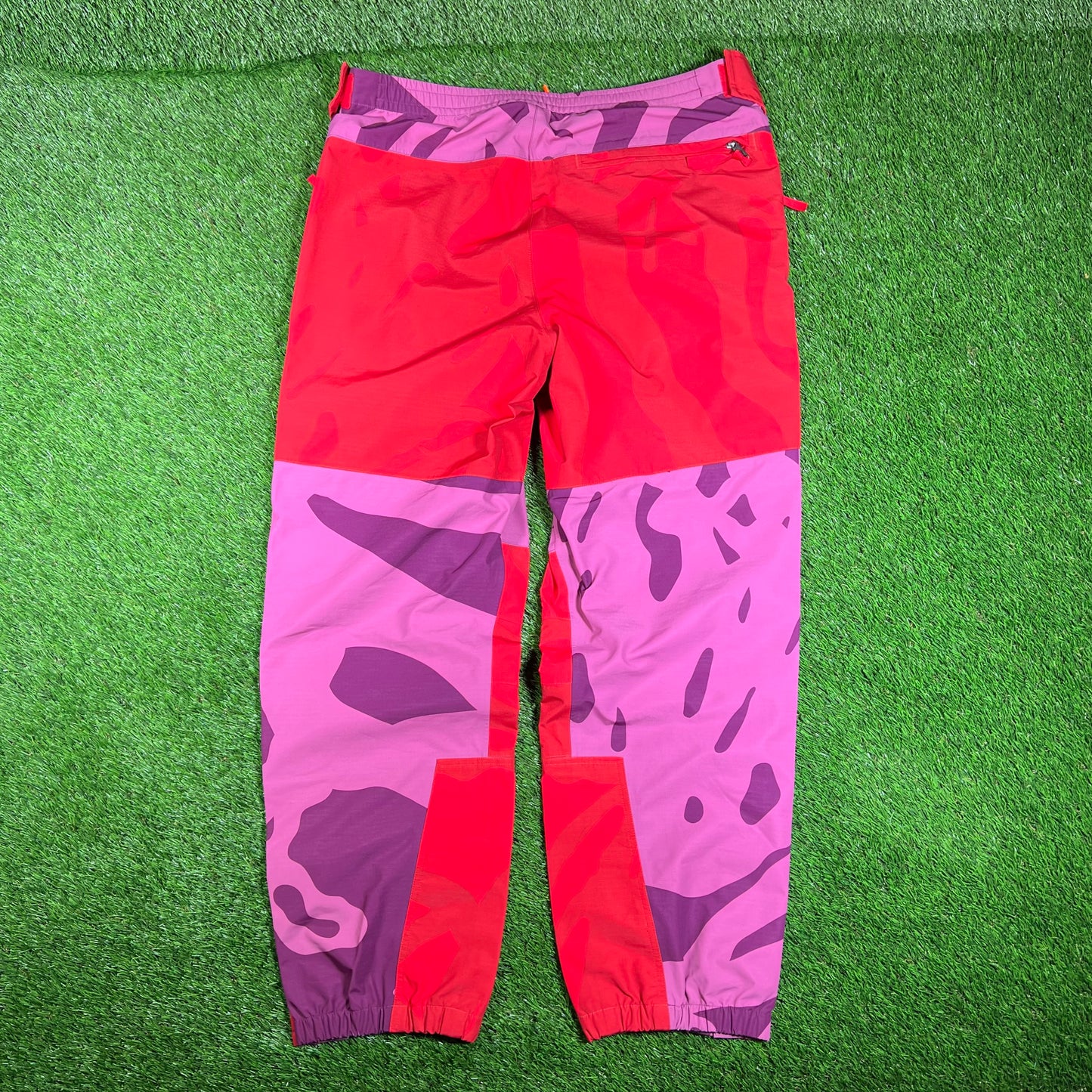 North Face Kaws Mountain Light Pamplona Purple Pants Size XL USED x15647