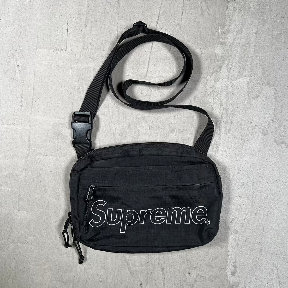 Supreme Shoulder Bag Black (2018) USED x18696