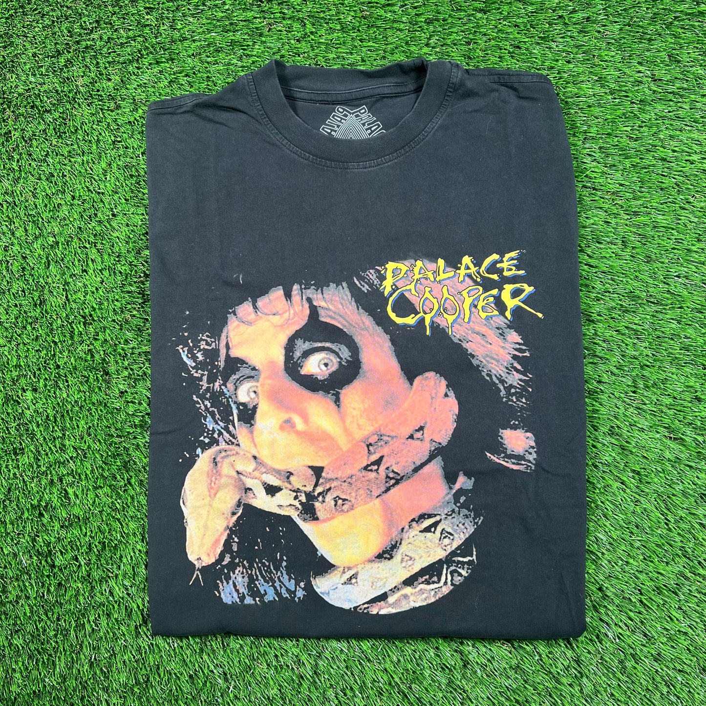 Palace Alice Cooper Black Tee Size Medium USED x16194
