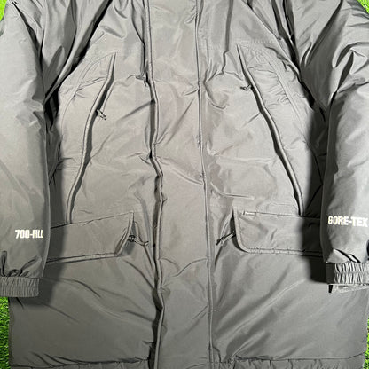 Supreme Gore Tex 700 Fill Black Puffy Jacket Size Medium USED x15957