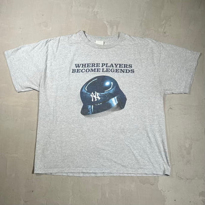 2007 Yankees Where Players Become Legends Helmet Grey Tee Size Large USED v20096