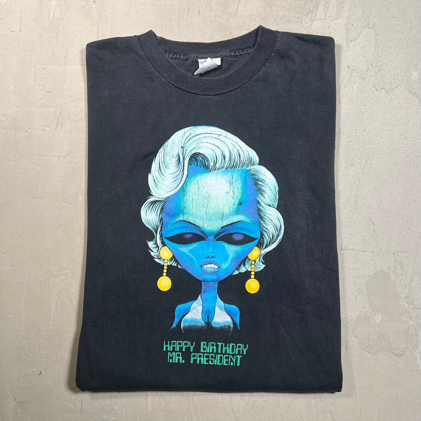 1990s Marilyn Monroe Alien Art Tee Black Tee Size XL USED v19482