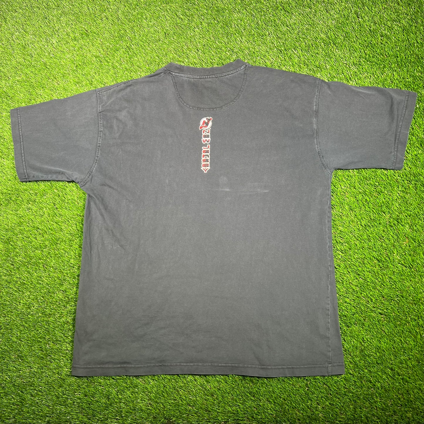 Y2K New Jerey Devils Washed Black Tee Size XL USED v17478