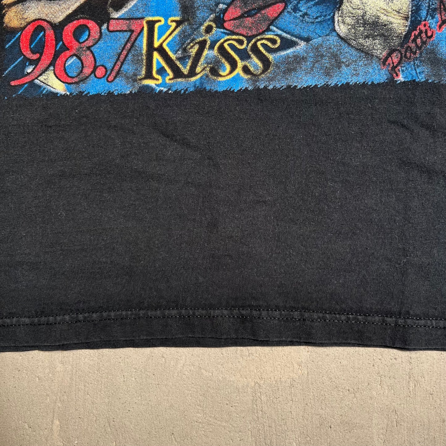 2008 98.7 KissFM "Divas" Black Tee Size Large USED v19567