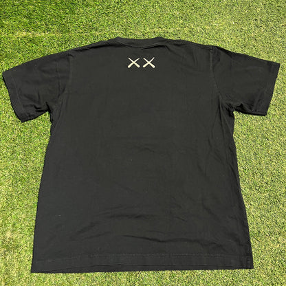 Uniqlo X Kaws Companion Figures Black Tee Size Medium USED x14211