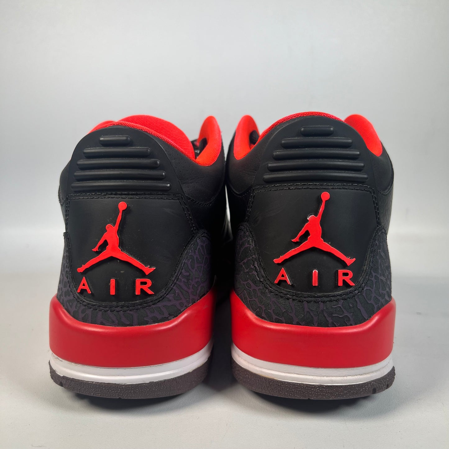 Jordan 3 Crimson (2013) Size 9 USED s22456