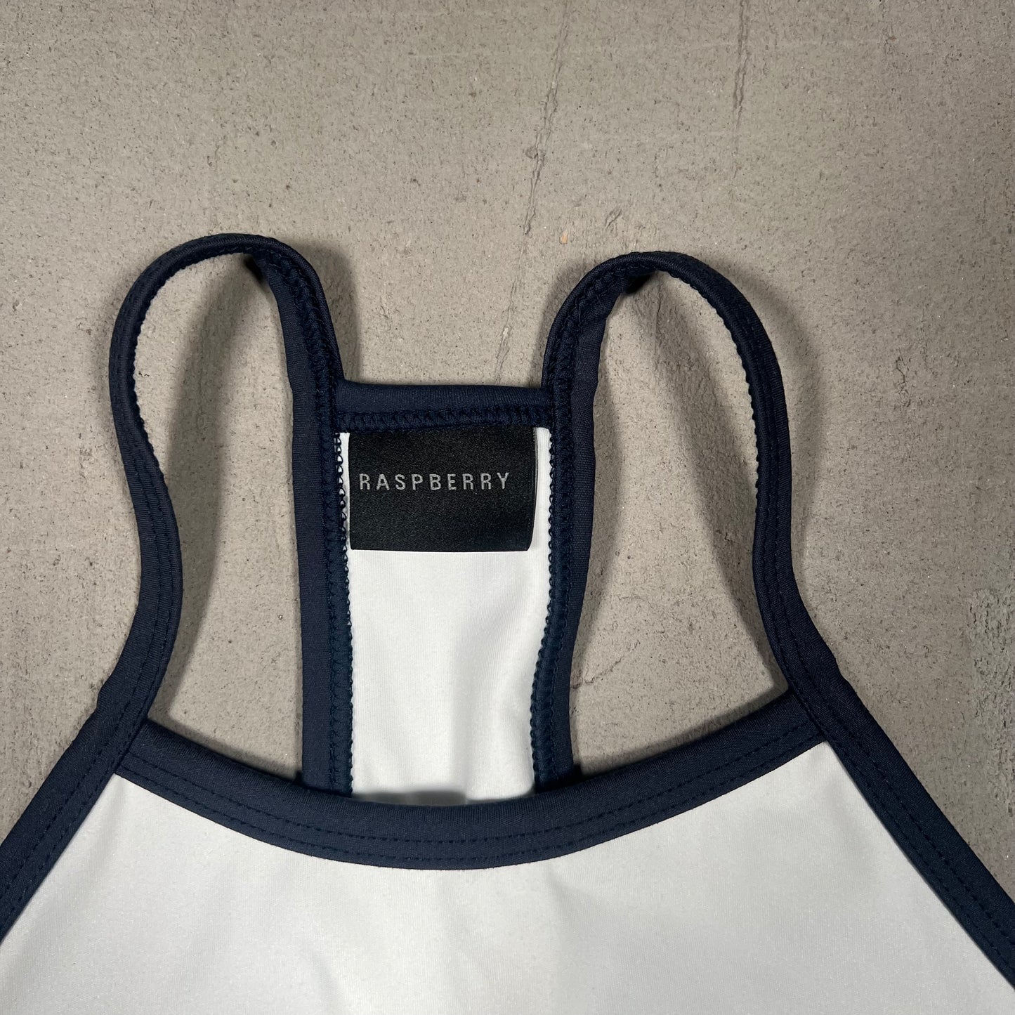 GV Gallery Raspberry Hills White Sports Bra Size Small NEW x17135