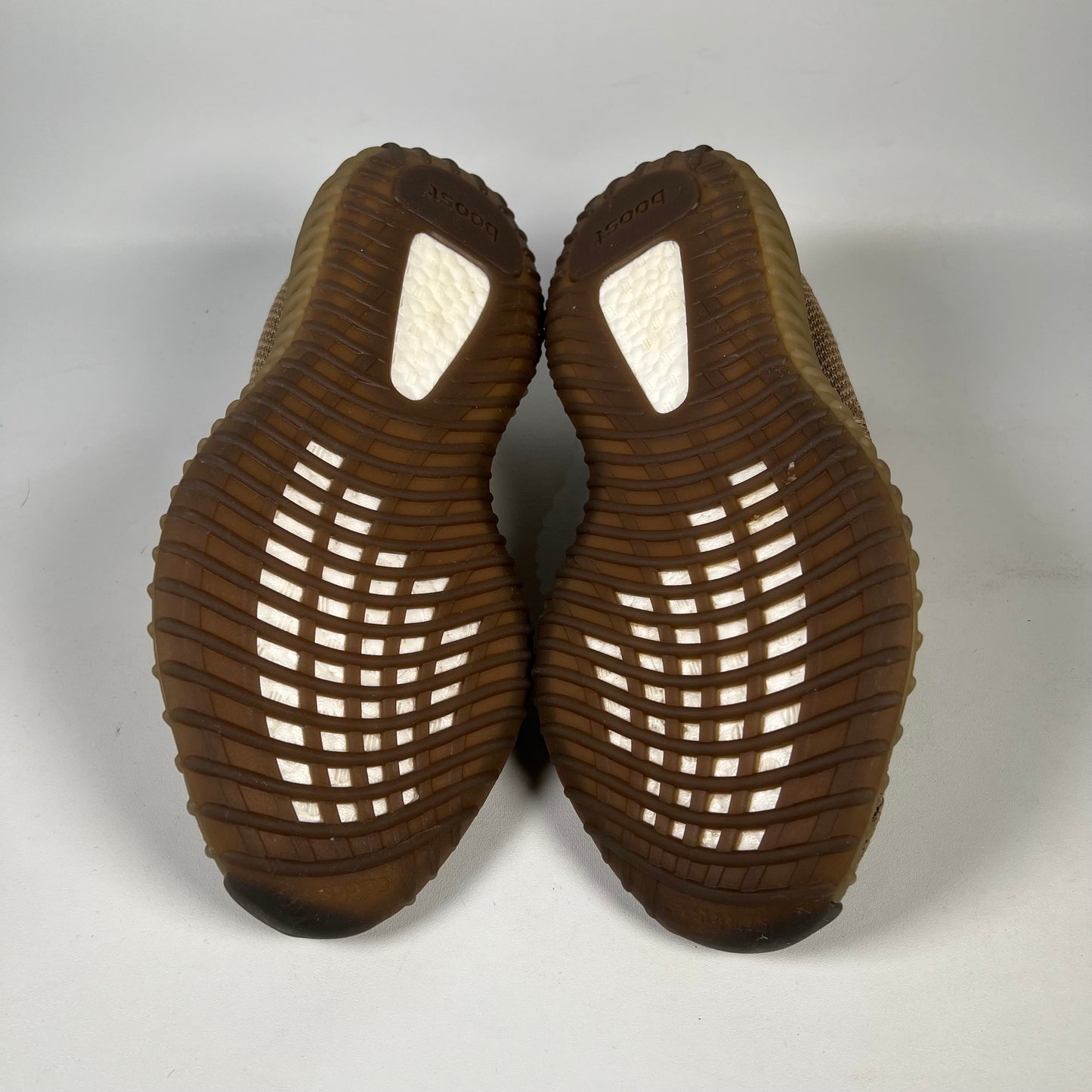 Yeezy 350 Sand Taupe (2020) Size 8 USED s20061