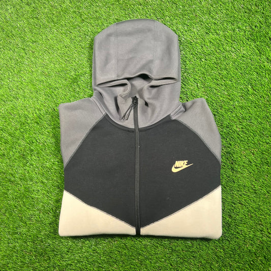 Nike Tech Grey/Black/White Zip Up Hoodie Size Large USED v17679