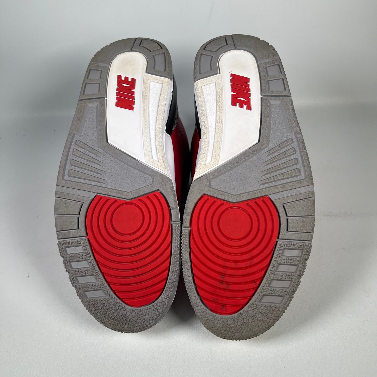 Jordan 3 Unite (2020) Size 9 USED s20140