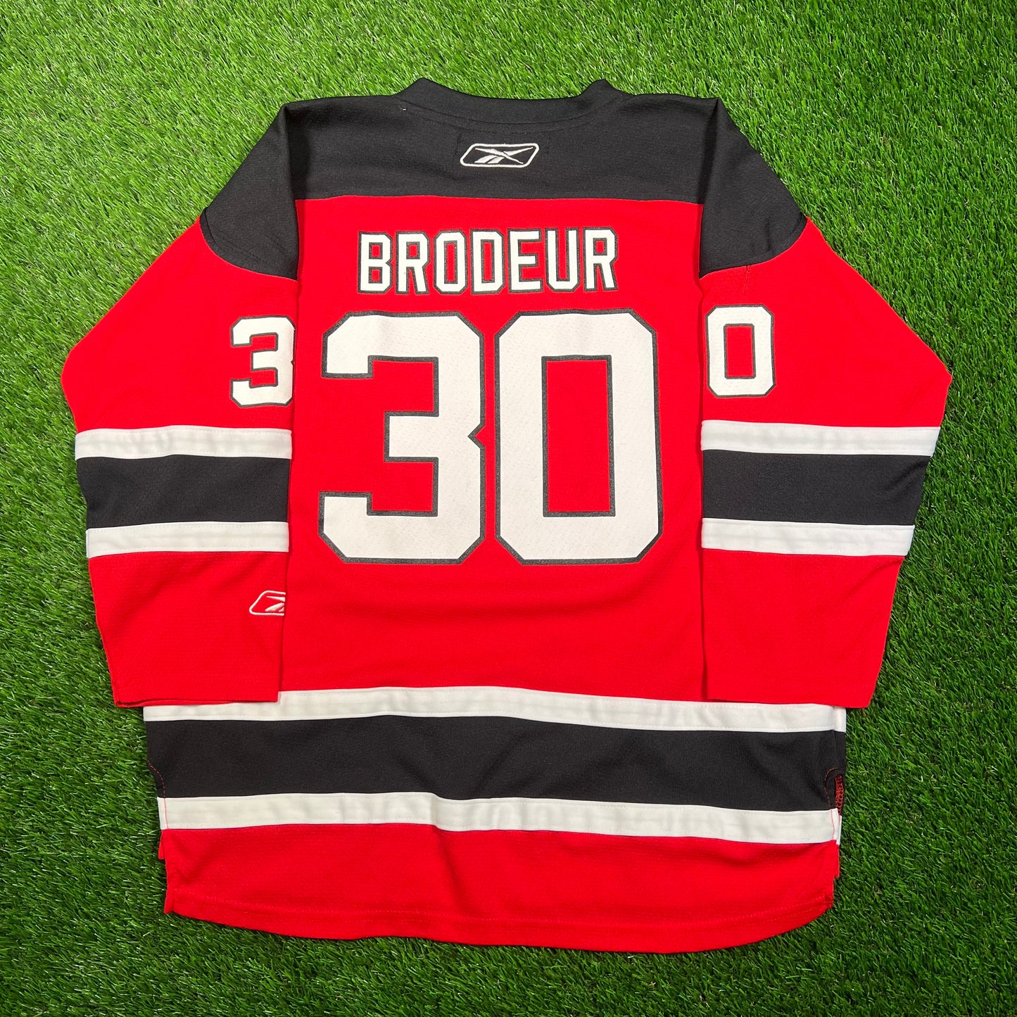 NJ Devils Brodeur Reebok Red Jersey Size Small USED v18746