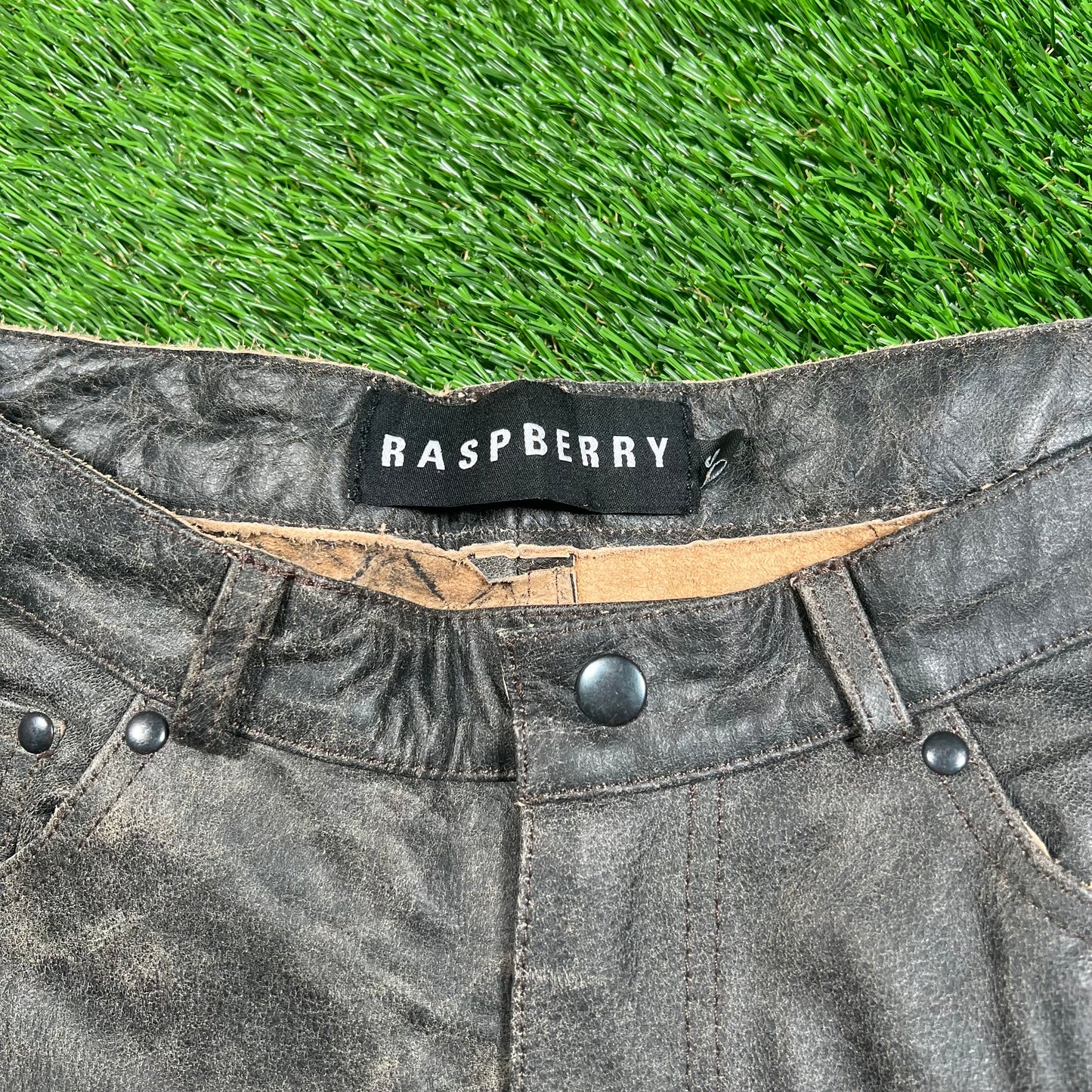 GV Gallery Raspberry Brown Leather Shorts Size Small NEW x15637
