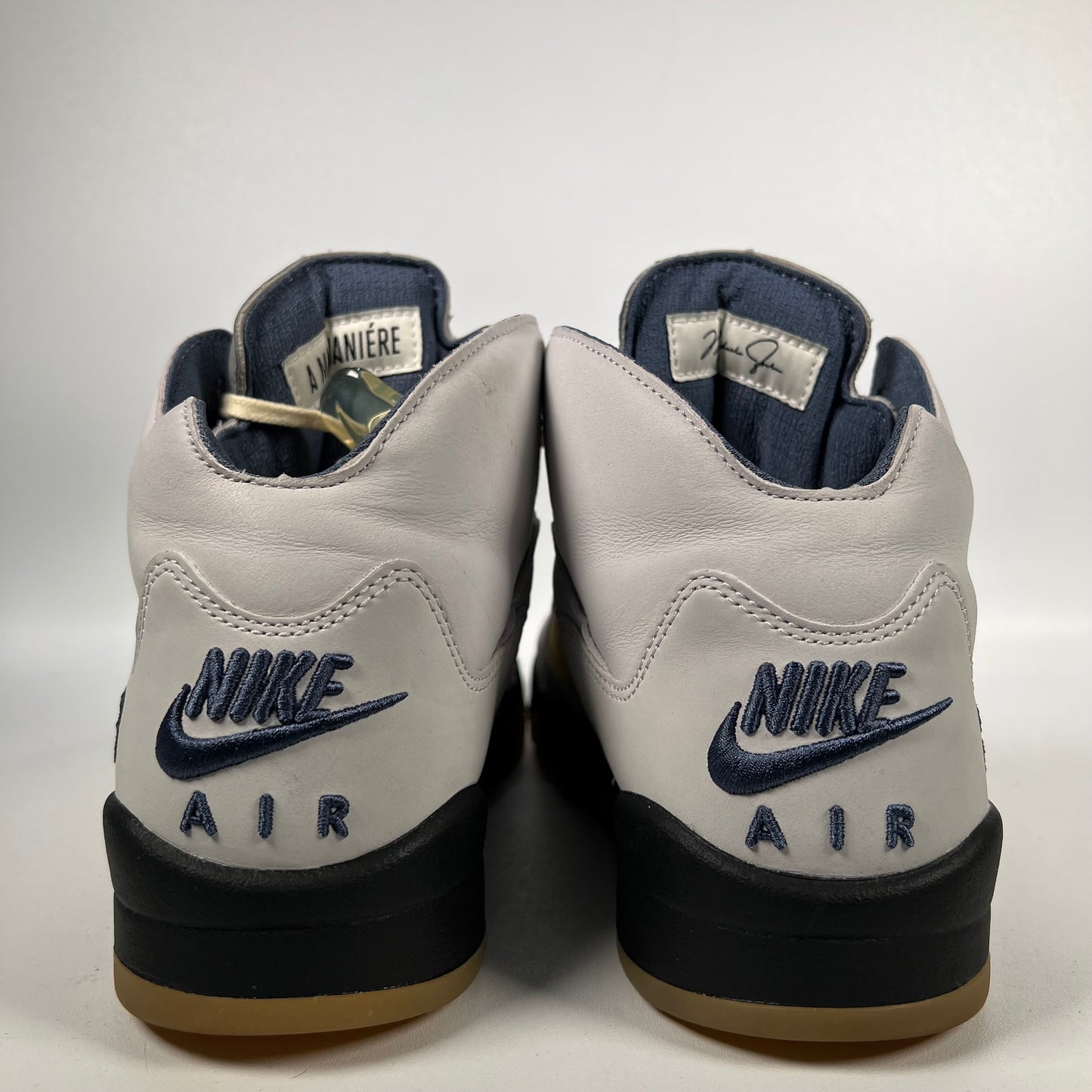Jordan 5 A Ma Maniere (2023) Size 9M/10.5W USED s18751