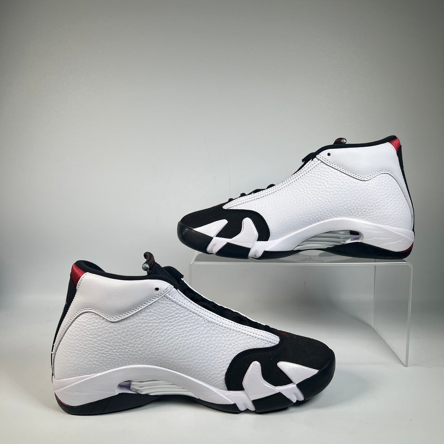 Jordan 14 Black Toe (2024) Size 8.5 USED s22020