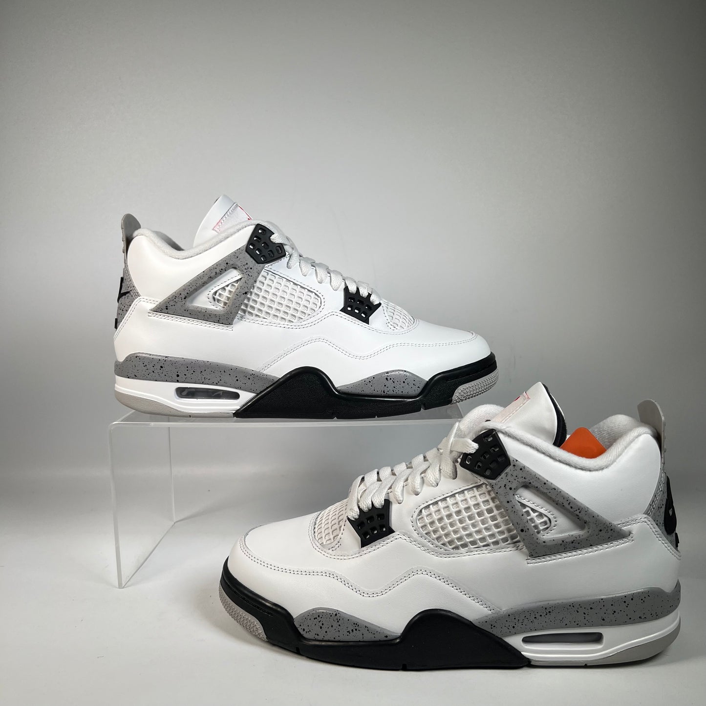 Jordan 4 White Cement (2025) Size 9 NEW s22420
