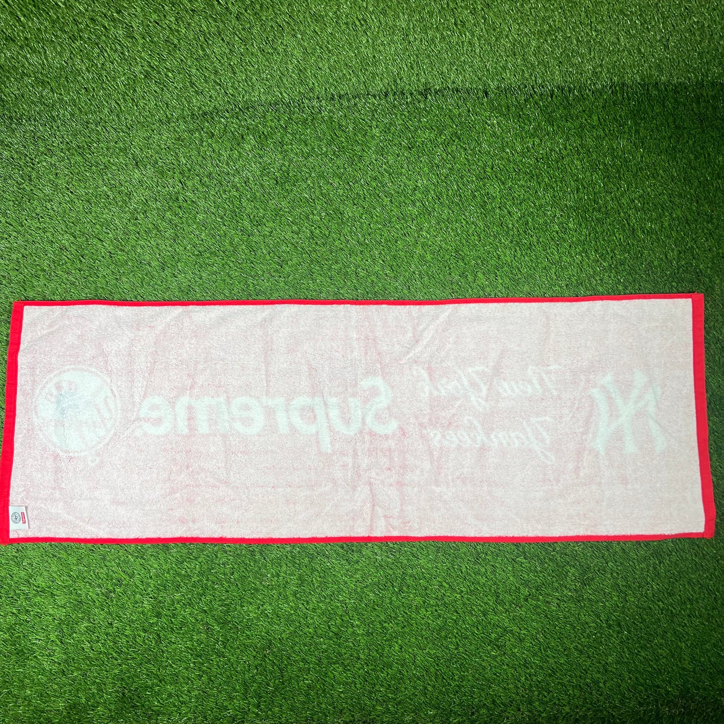 Supreme Yankee 2015 Red Towel NEW x14518