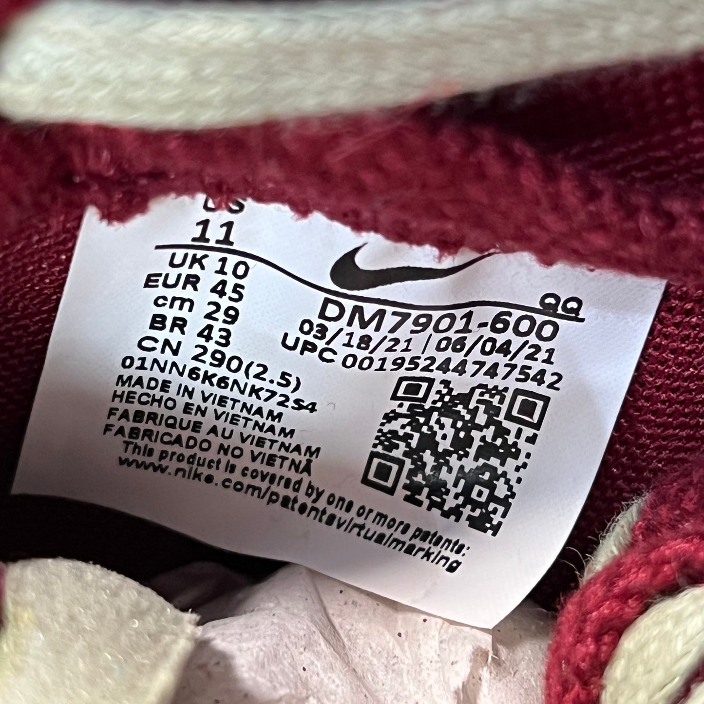 Nike Blazer Low Sacai Kaws Red Size 11 NEW s172878