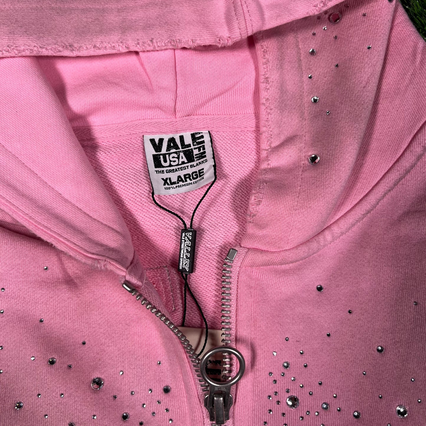 Vale Forever Venus Pink Zip Up (2025) Size XL NEW x15874