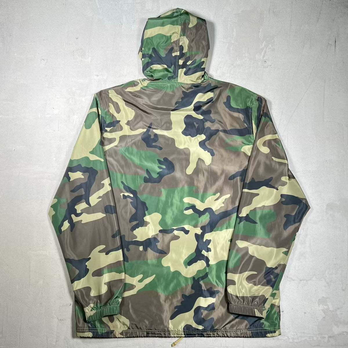 Supreme Vertical Logo Green Camo Coach Jacket (2017) Size XL USED x18612