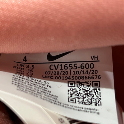 Nike SB Dunk Low Pink Pig Size 4 NEW s15176
