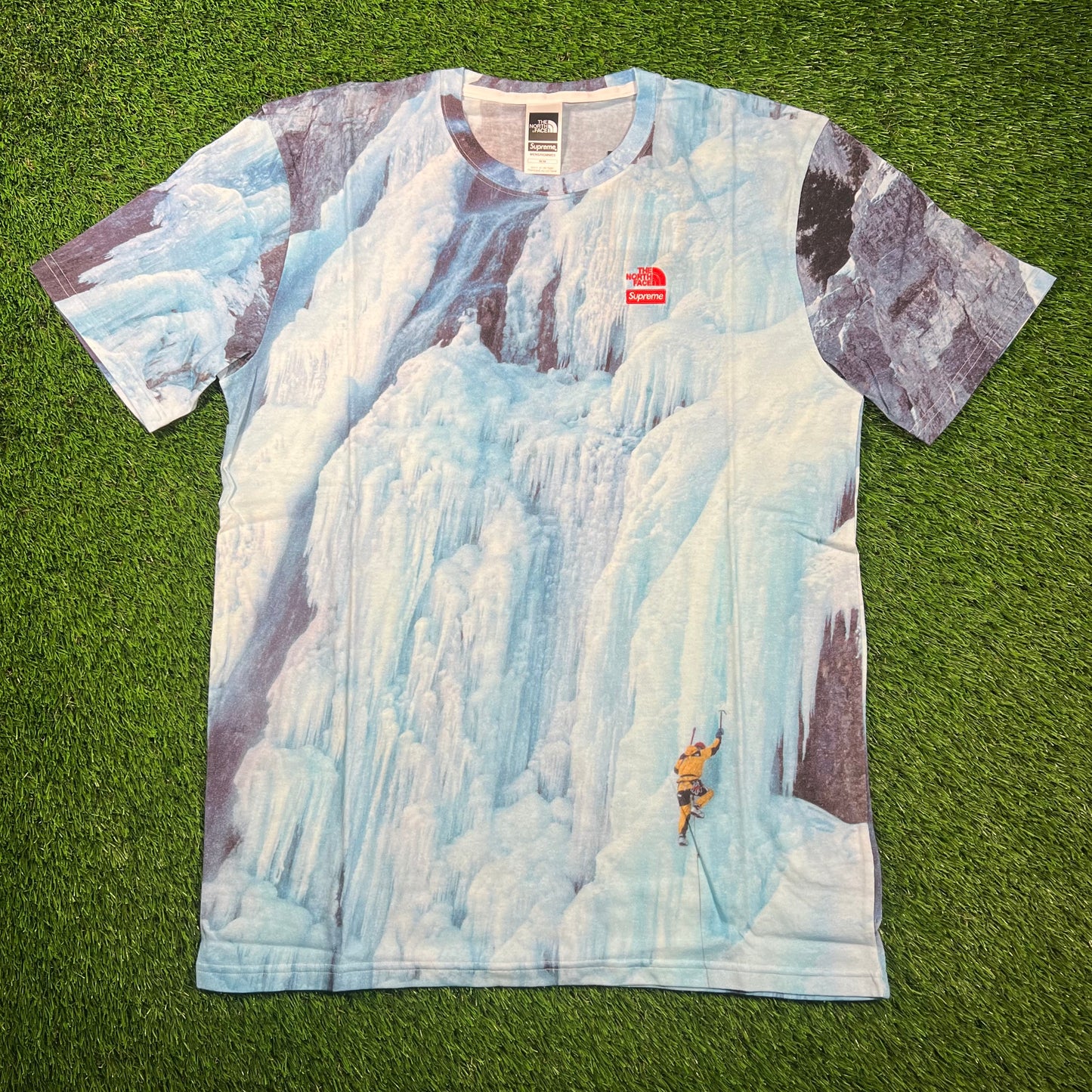 Supreme North Face Ice Climb AOP Tee Size Medium NEW x16666