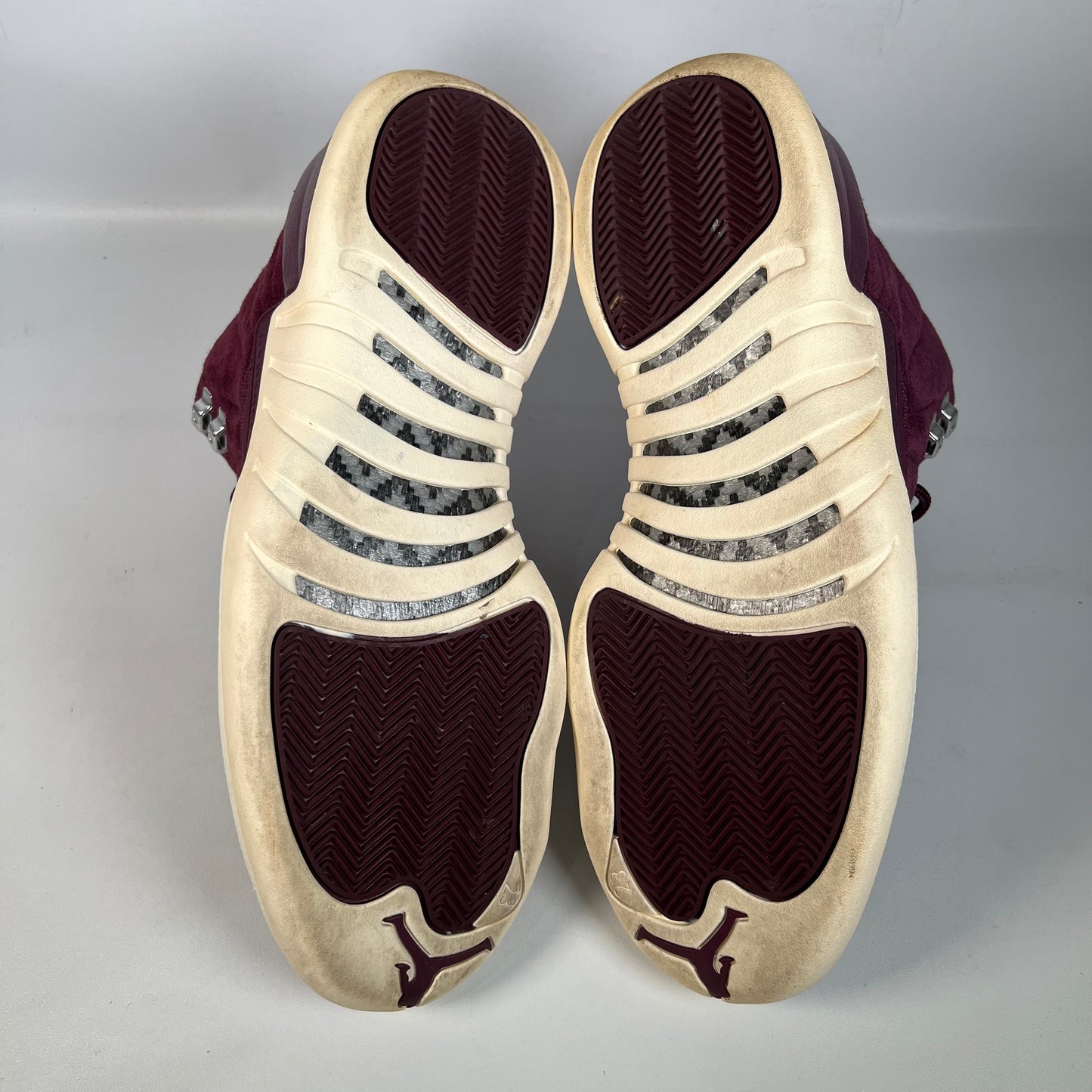 Jordan 12 Bordeaux (2017) Size 11 USED s22440