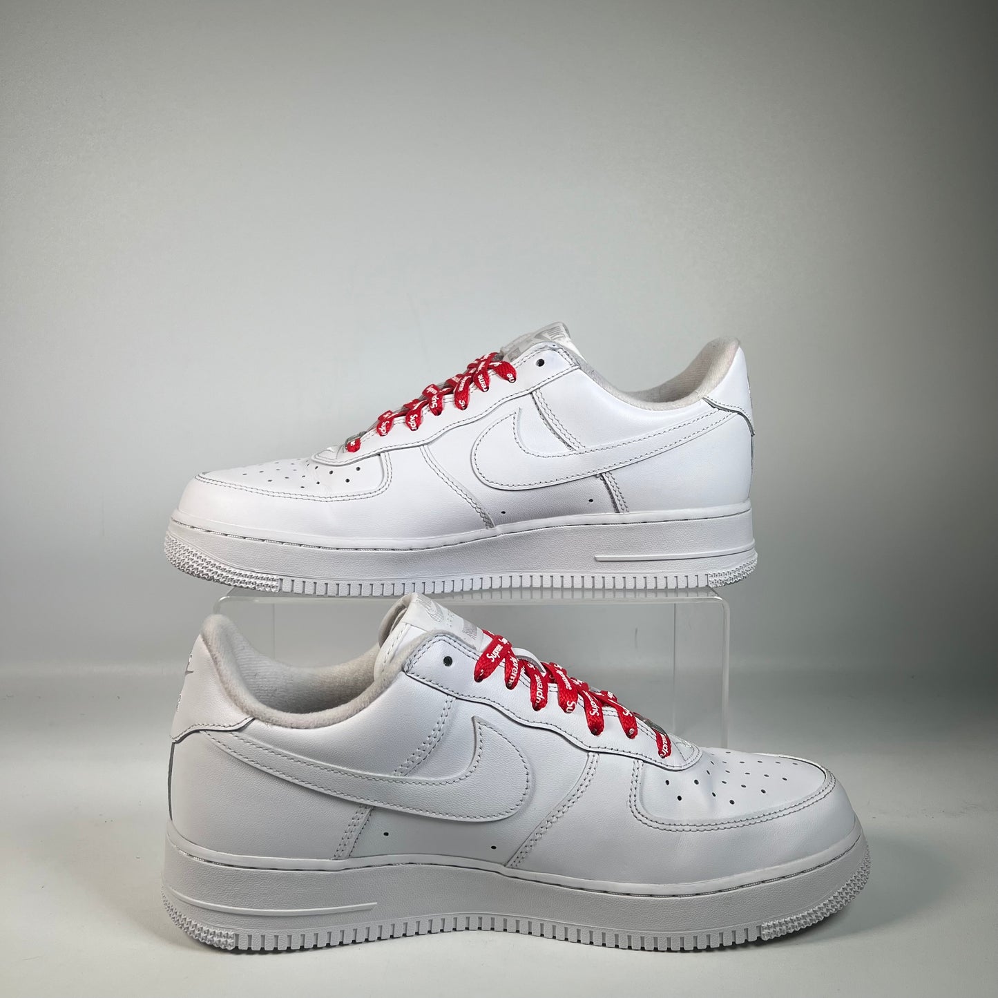 Nike Air Force 1 Low Supreme White (2020) Size 11 USED s22404