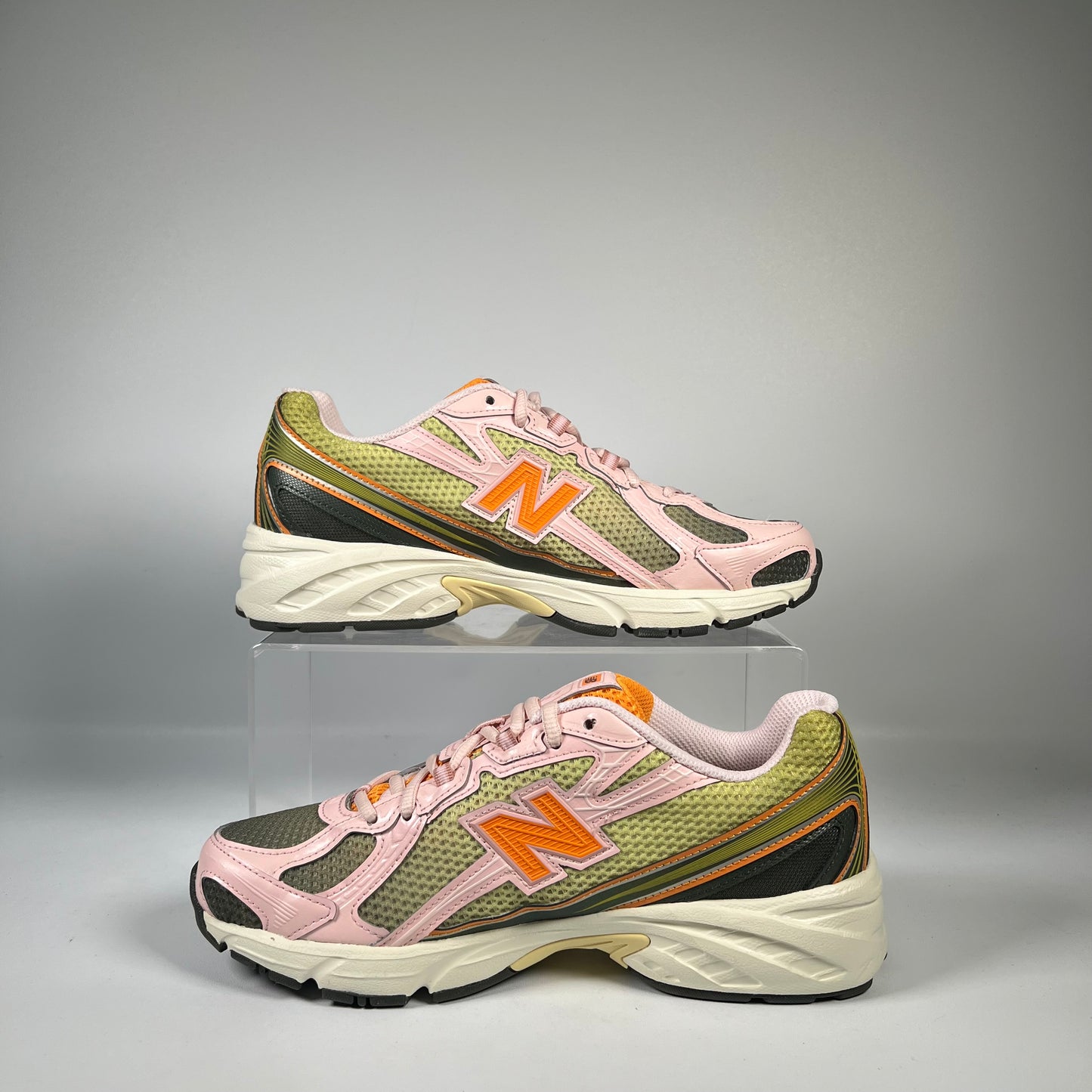 New Balance 740 Concepts Saignee Size 8 NEW s15553