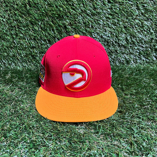 New Era Atlanta Hawks Red/Yellow Logo Red Hat Size 7 1/2 USED v16003