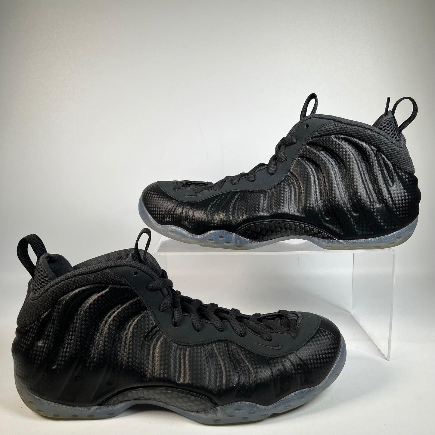 Nike Air Foamposite Carbon Fiber (2025) Size 11 USED s21307