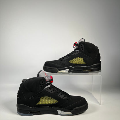 Jordan 5 Black Metallic (2016) Size 5Y USED s17101