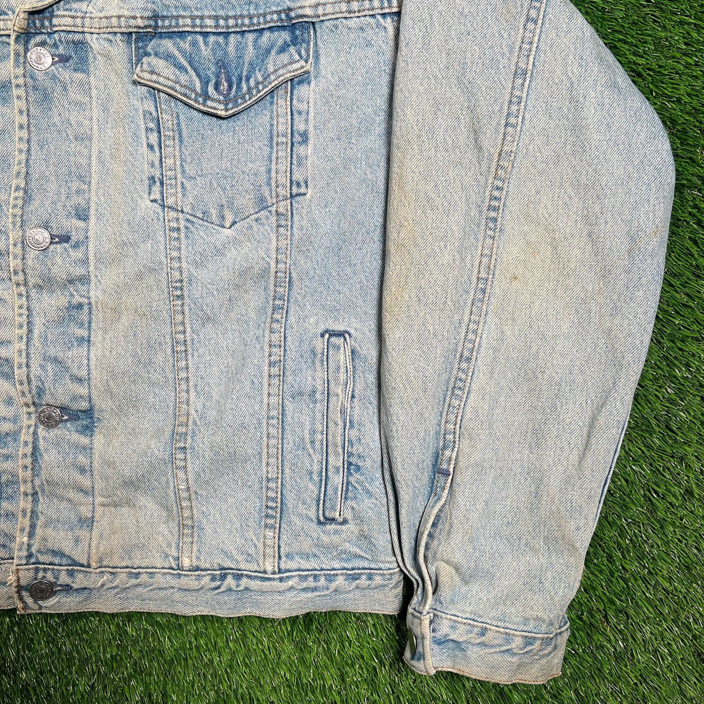 1990s Levis Washed Out Blue Button Up Jean Jacket Size XL USED v18596