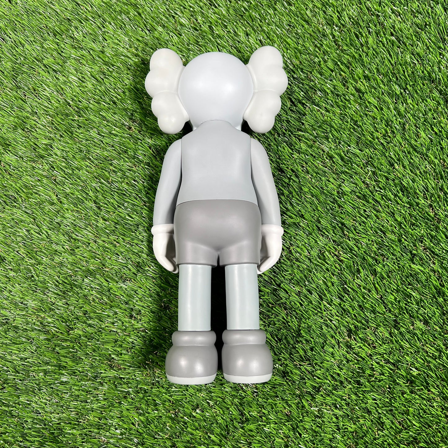 KAWS Companion Open Edition Vinyl Figure Grey USED x14322