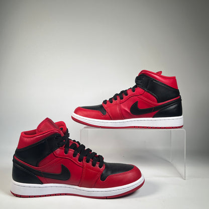 Jordan 1 Mid Reverse Bred (2021) Size 8.5 USED s21411