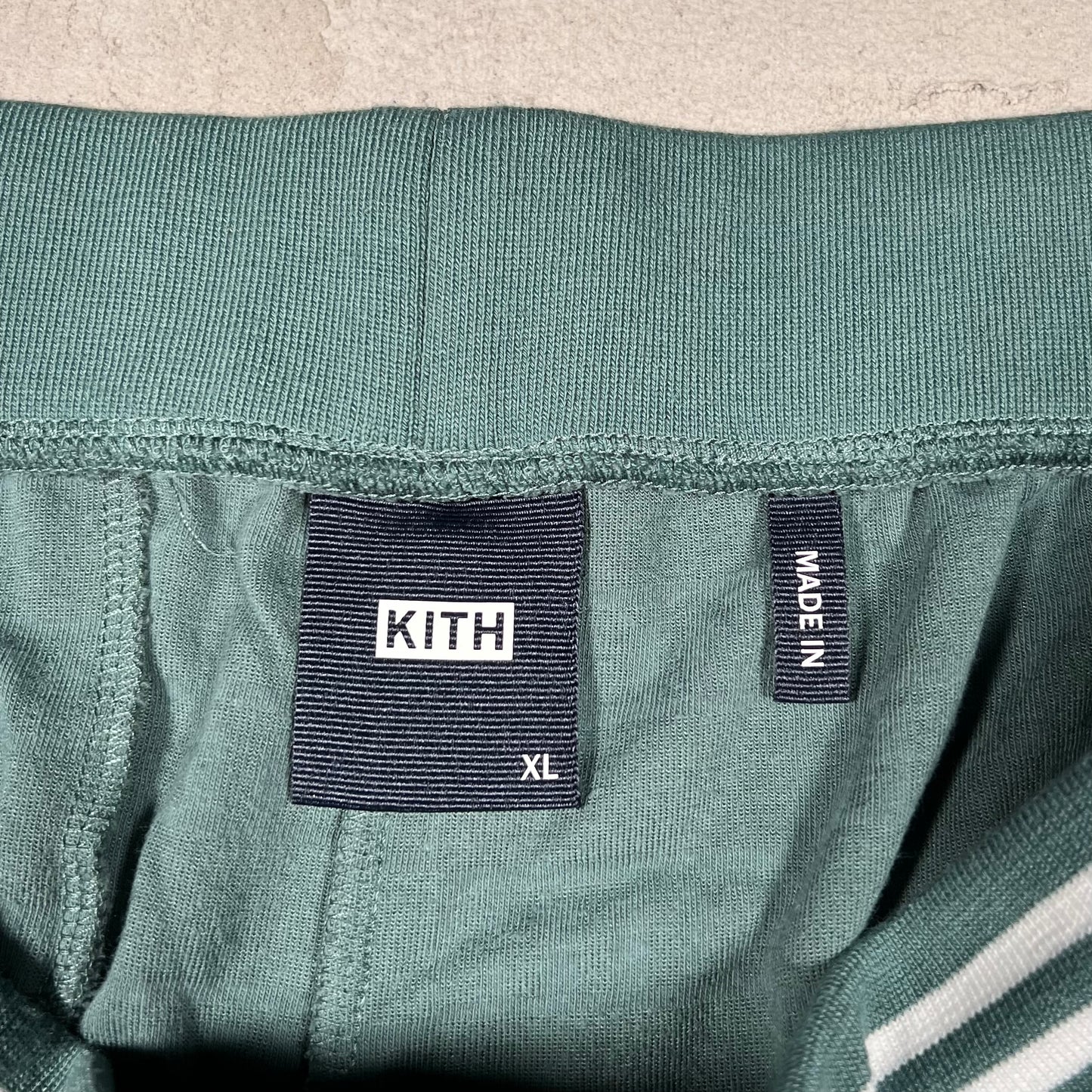Kith Graham Monogram Green Shorts Size XL USED x17409