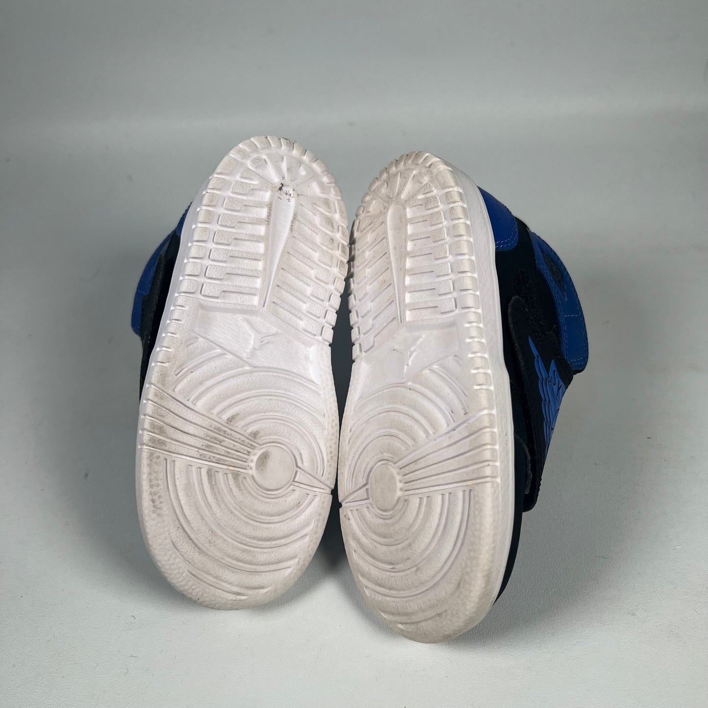 Sky Jordan 1 Hyper Royal Size 8C USED
