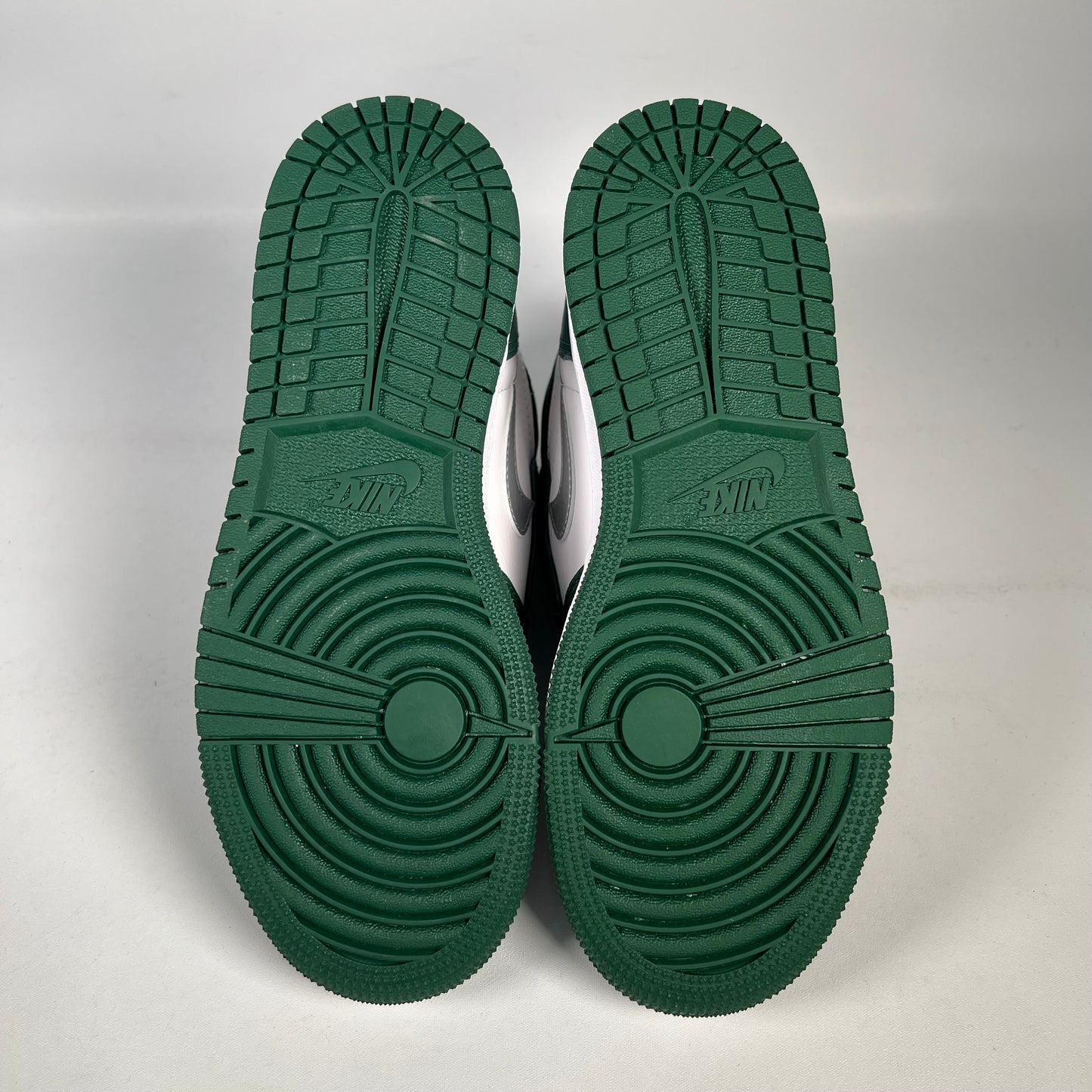 Jordan 1 High Gorge Green Size 4.5Y NEW s16012