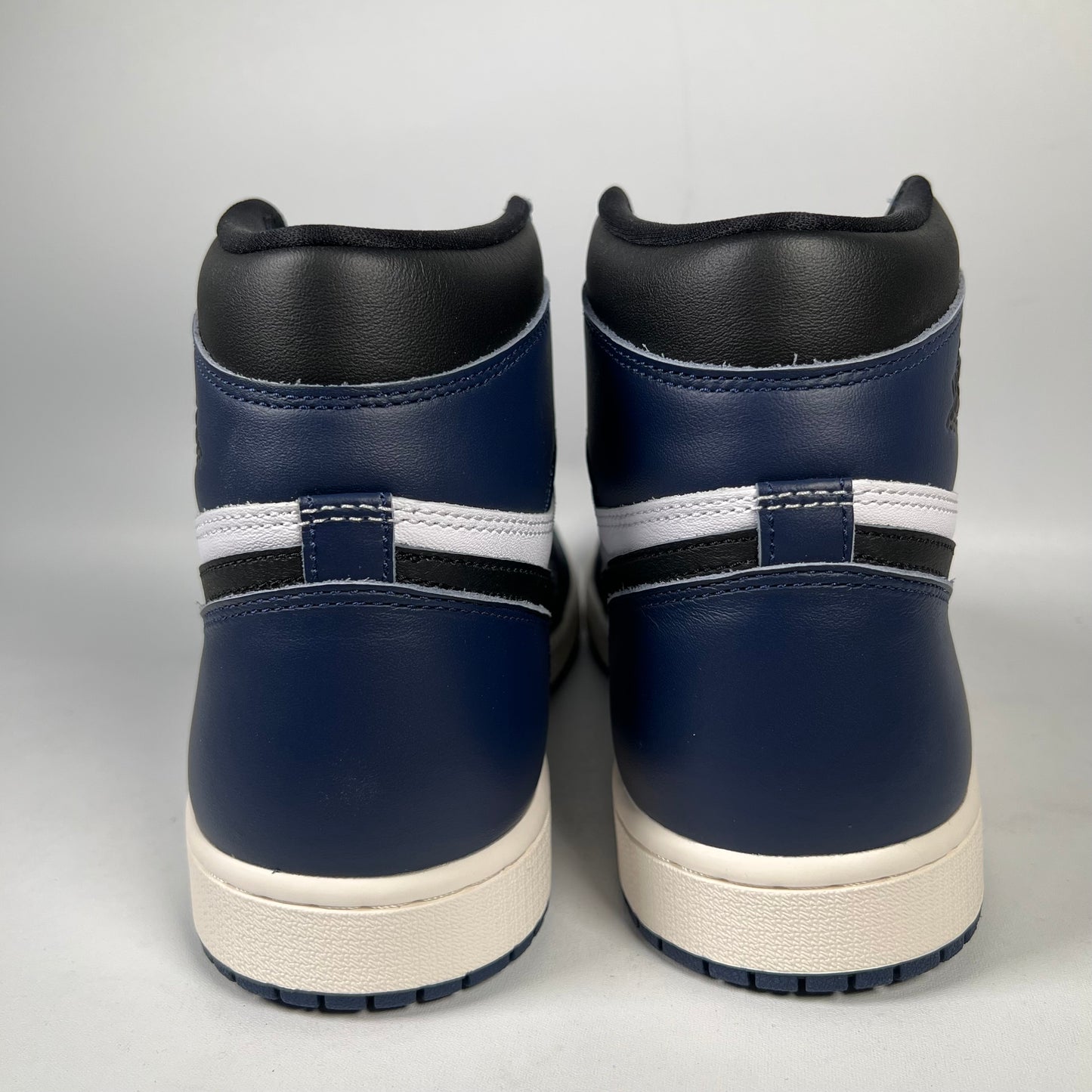 Jordan 1 High Midnight Navy (2024) SIze 10.5 NEW s20249