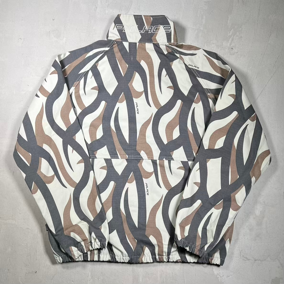 Palace RipStop Tribal Tan Jacket Size Medium USED x18701