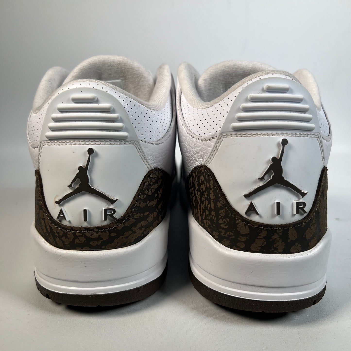 Jordan 3 Mocha (2018) Size 8 USED s21233