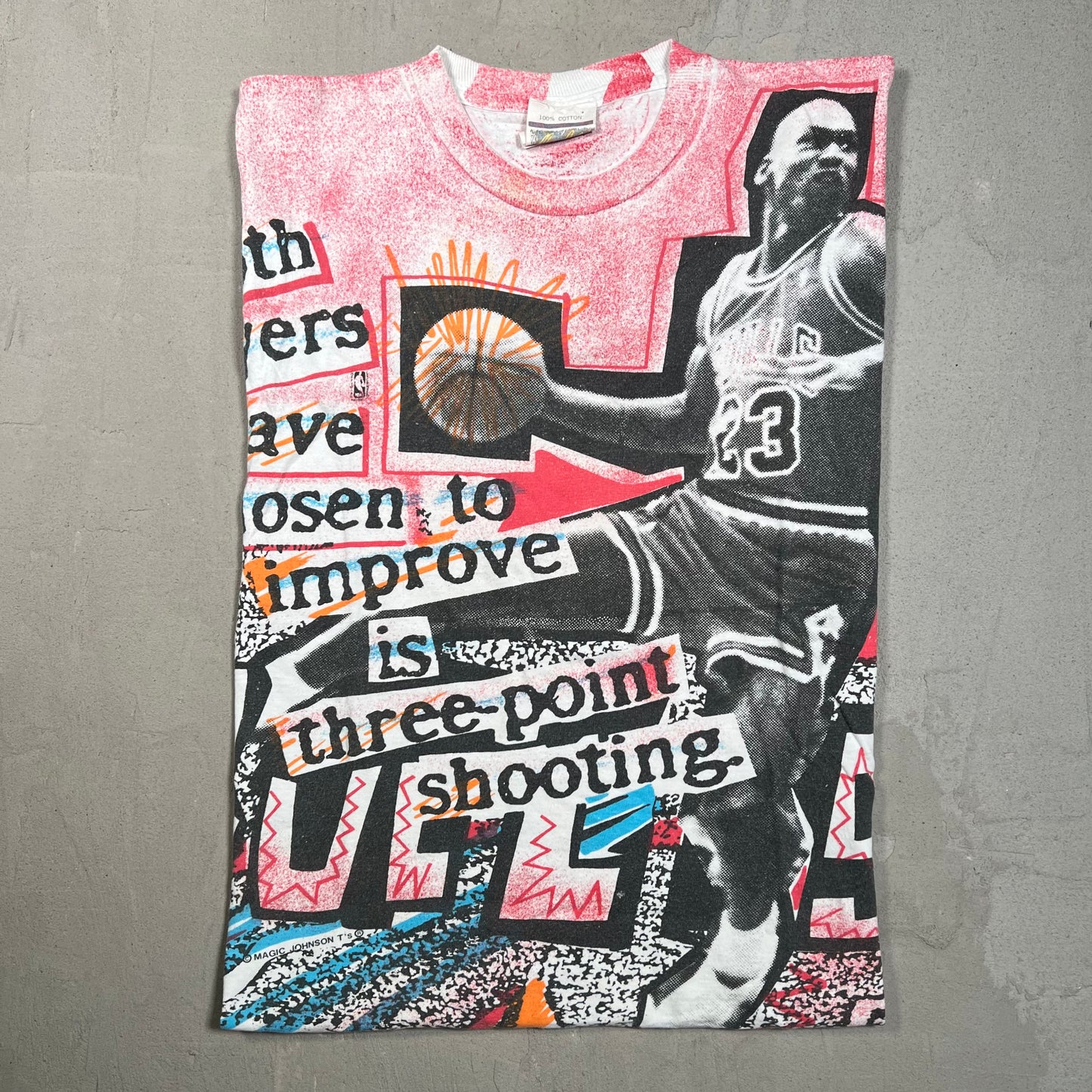 Michael Jordan Magic Johnson Tag Full Print 3 Point Shooting Tee Size Small USED v5101