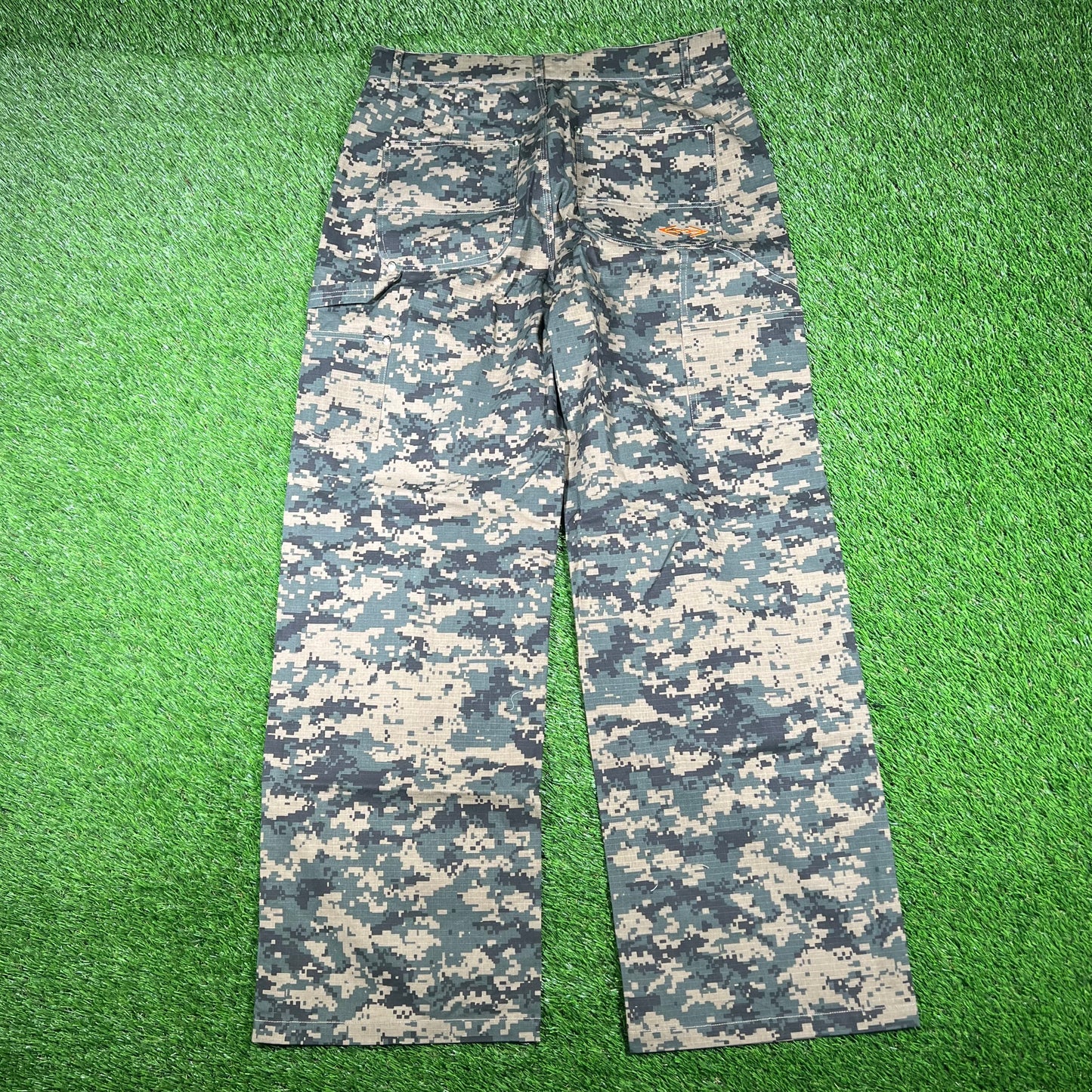HMDD Double Knee Digi Camo Military Camo Pants Size Medium USED x15053