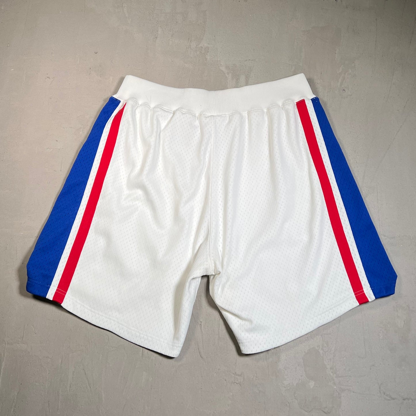 Philadelphia 76ers Mitchell & Ness White Shorts Size XL USED v19554