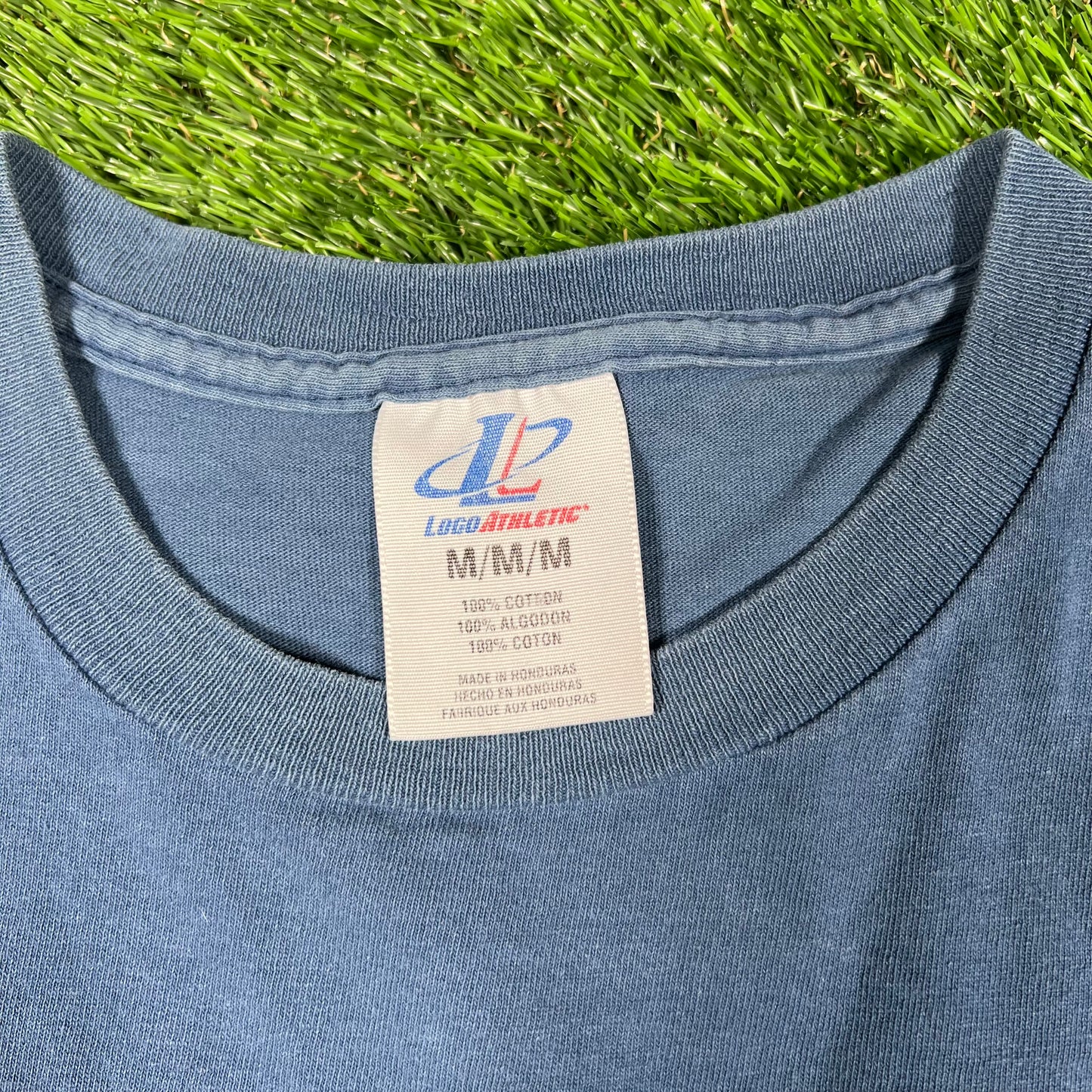 1999 New York Yankees Blue Logo Tee Size Medium USED v16995