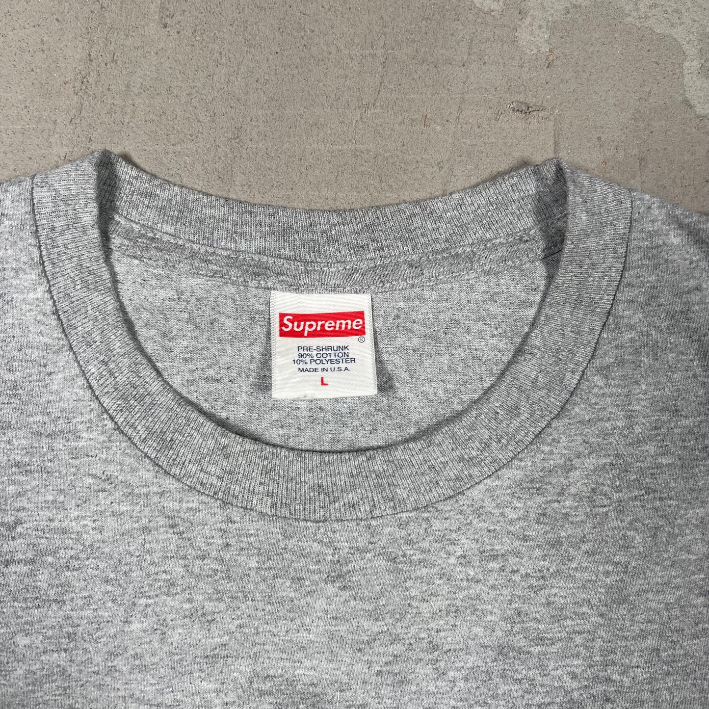 Supreme Kiss Tee Grey (2017) Size Large USED x17358