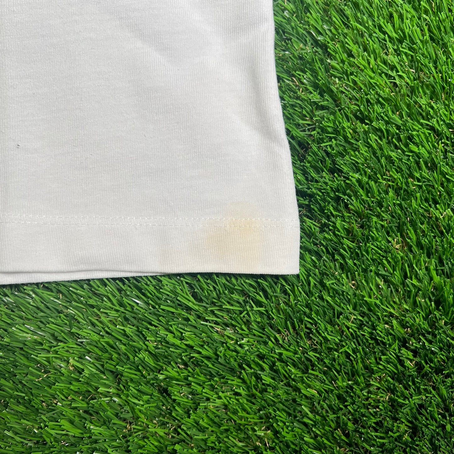 Zara Rhuigi White "Rhu" Tee Size Medium USED v17848