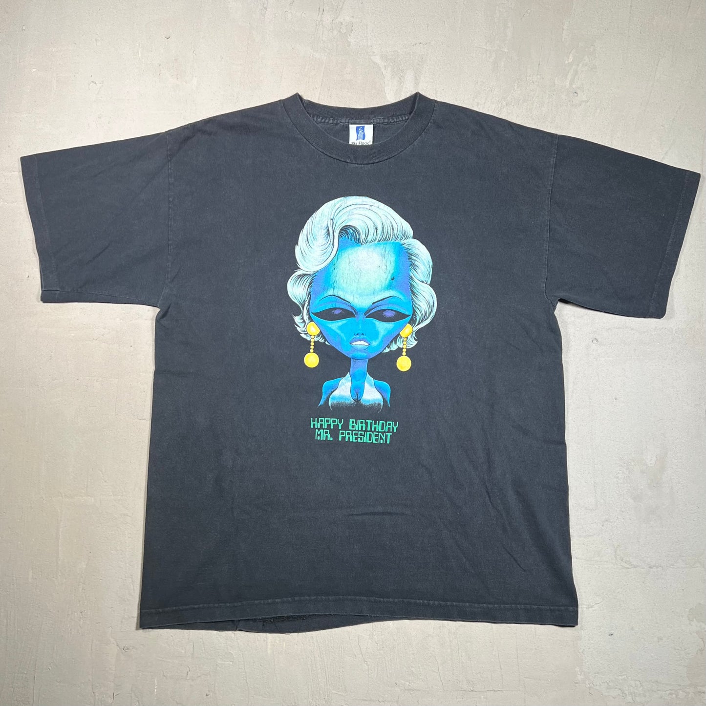 1990s Marilyn Monroe Alien Art Tee Black Tee Size XL USED v19482