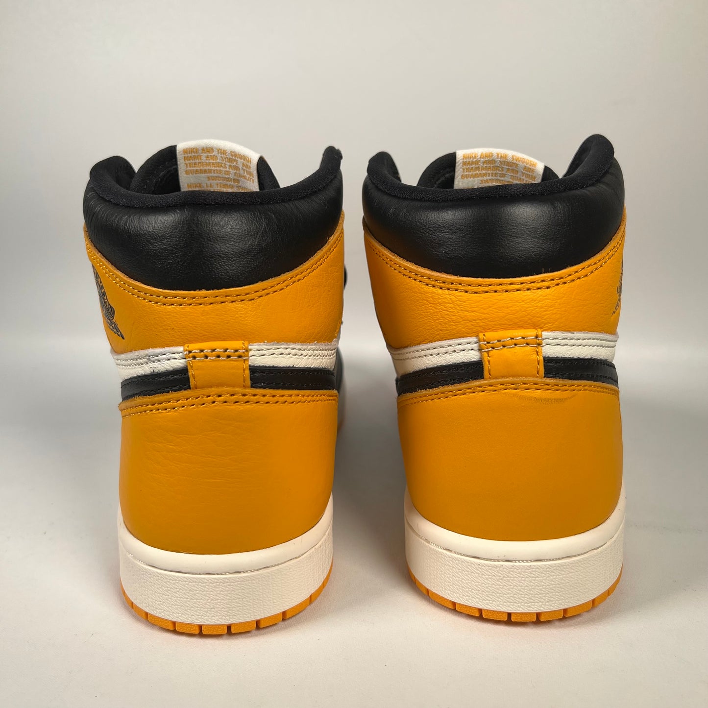 Jordan 1 High Taxi (2022) Size 8.5 NEW s19401
