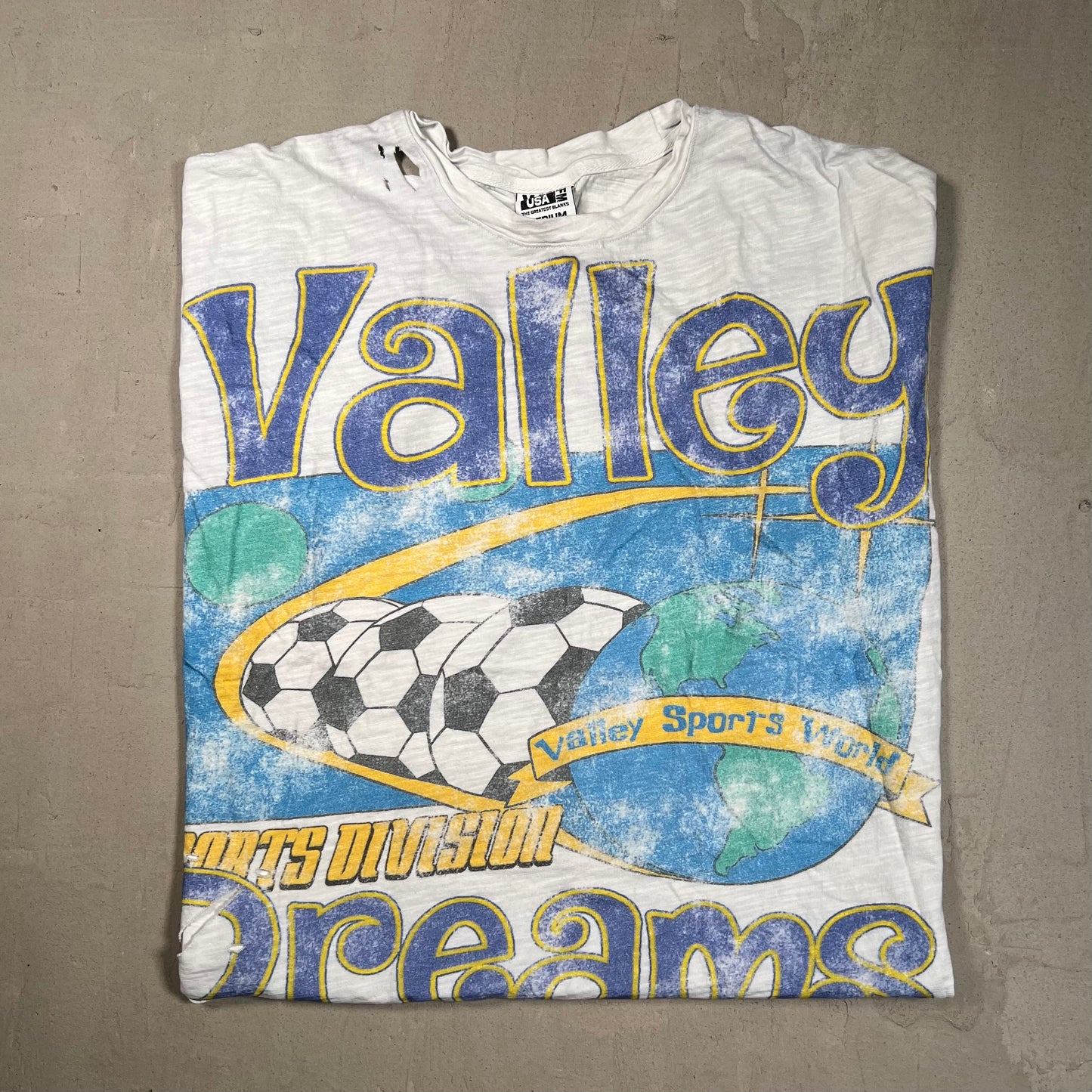 Valley Dreams Soccer White Tee Size Medium USED x17506