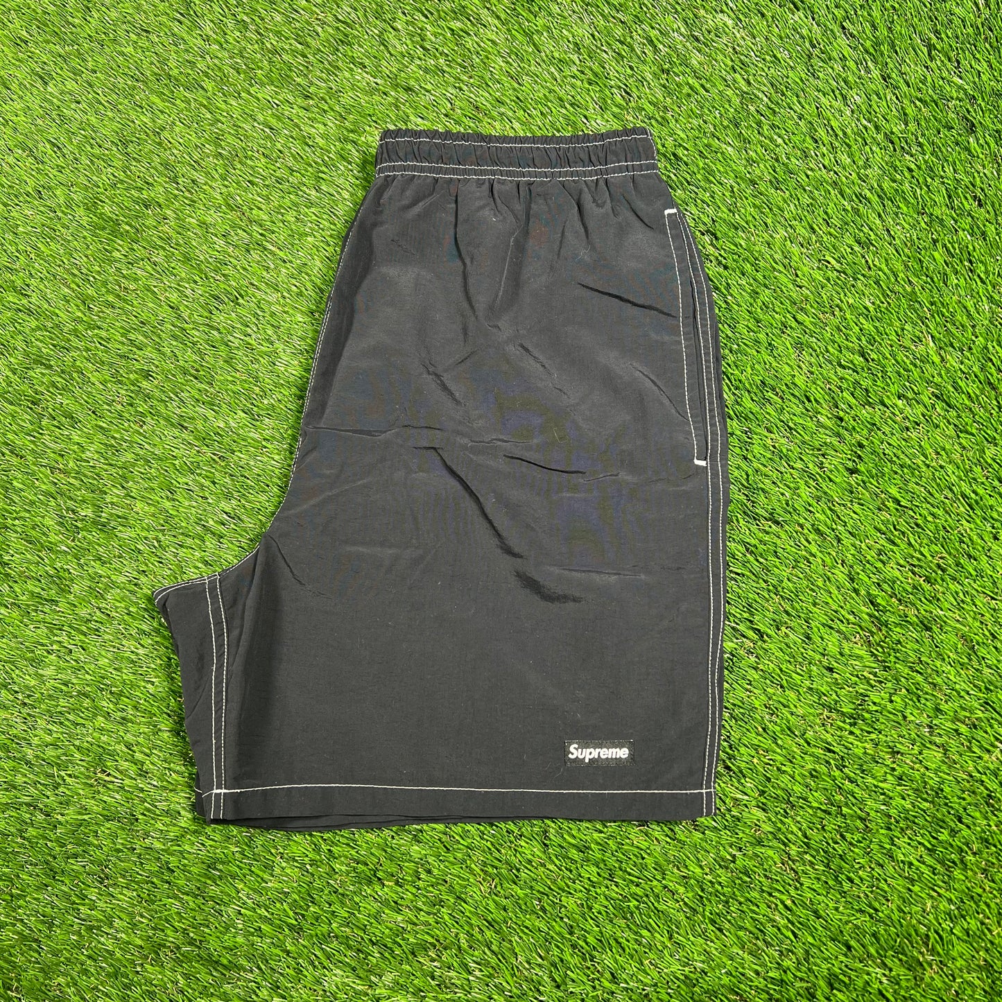 2020 Supreme Arc Logo Water Black Shorts Size Medium USED x15004